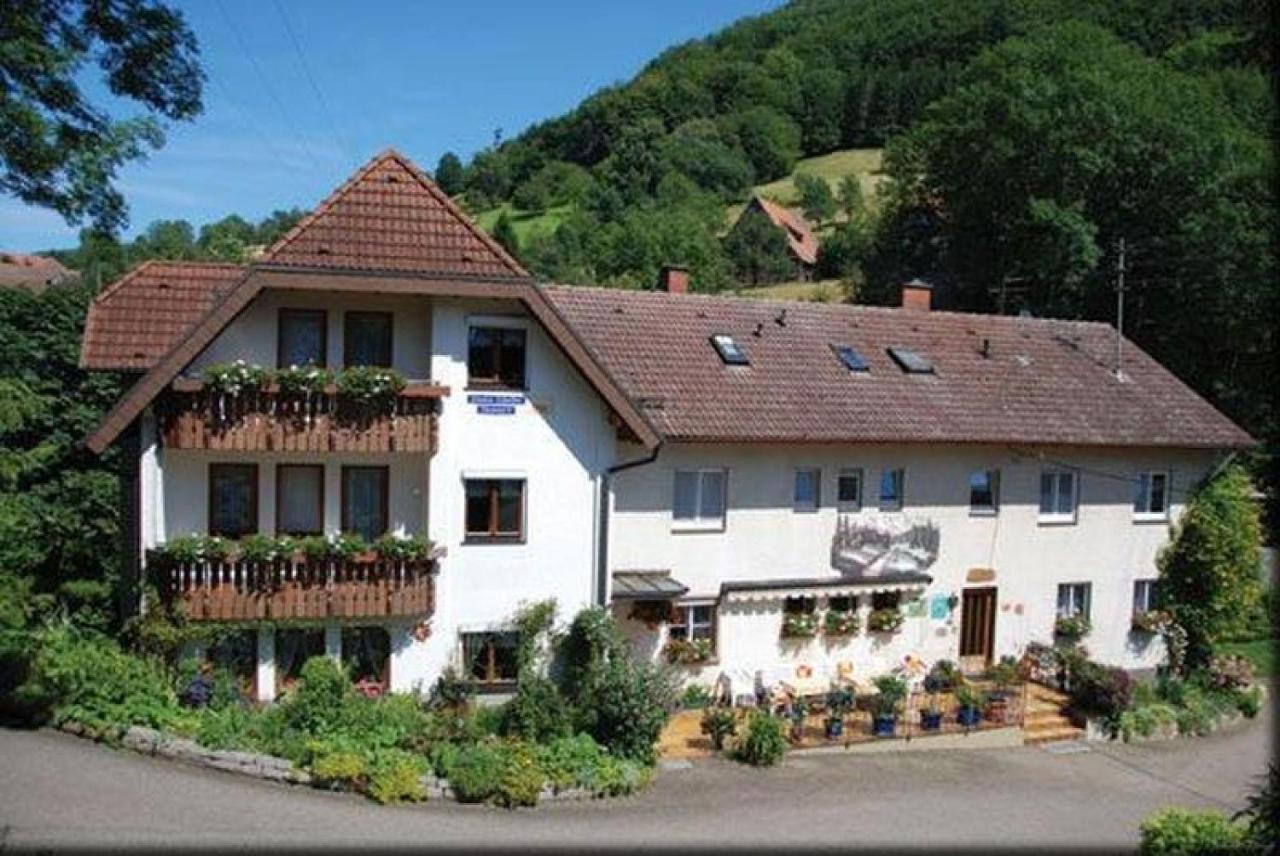 Schneider Apartment